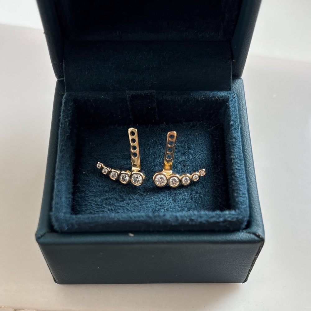 Idyl Gold Lucia Add ons pair